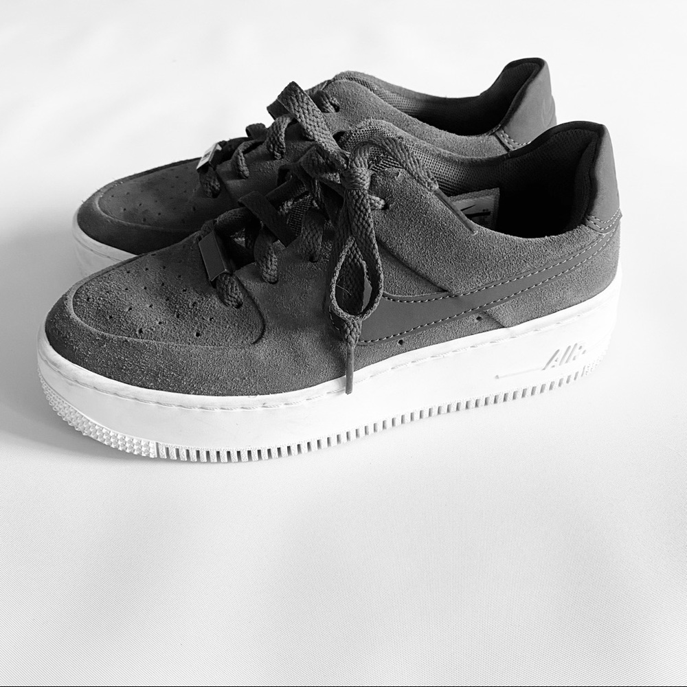 Nike Sage Air Force 1 platforms